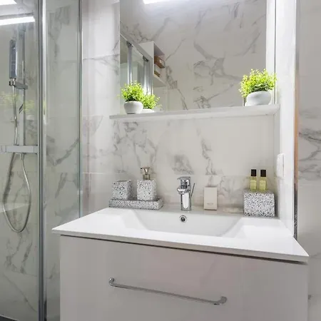 Cmg Rambuteau Marais 1 Apartment Paris